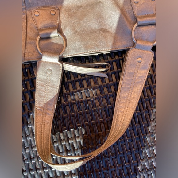 Kenneth Cole Reaction bronze faux leather handbag - Picture 4 of 10